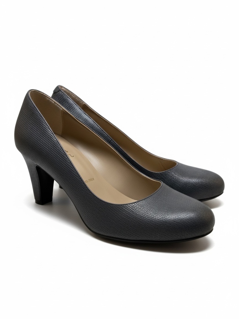 Bruno Magli charcoal embossed shoes pumps 39